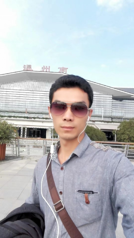 错把真心喂了狗的第三张照片--闽清婚介网