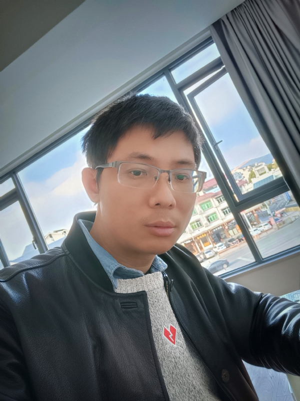 也许只是缺少一个拥抱的第二张照片--闽清婚介网